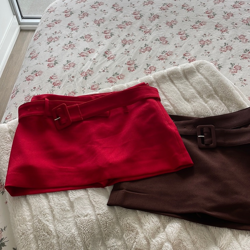 Express skirts, size 4